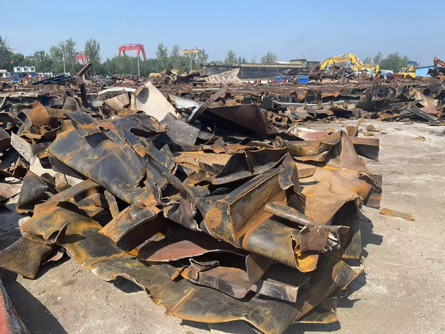 每天有废钢1000吨，有收购者欢迎洽谈