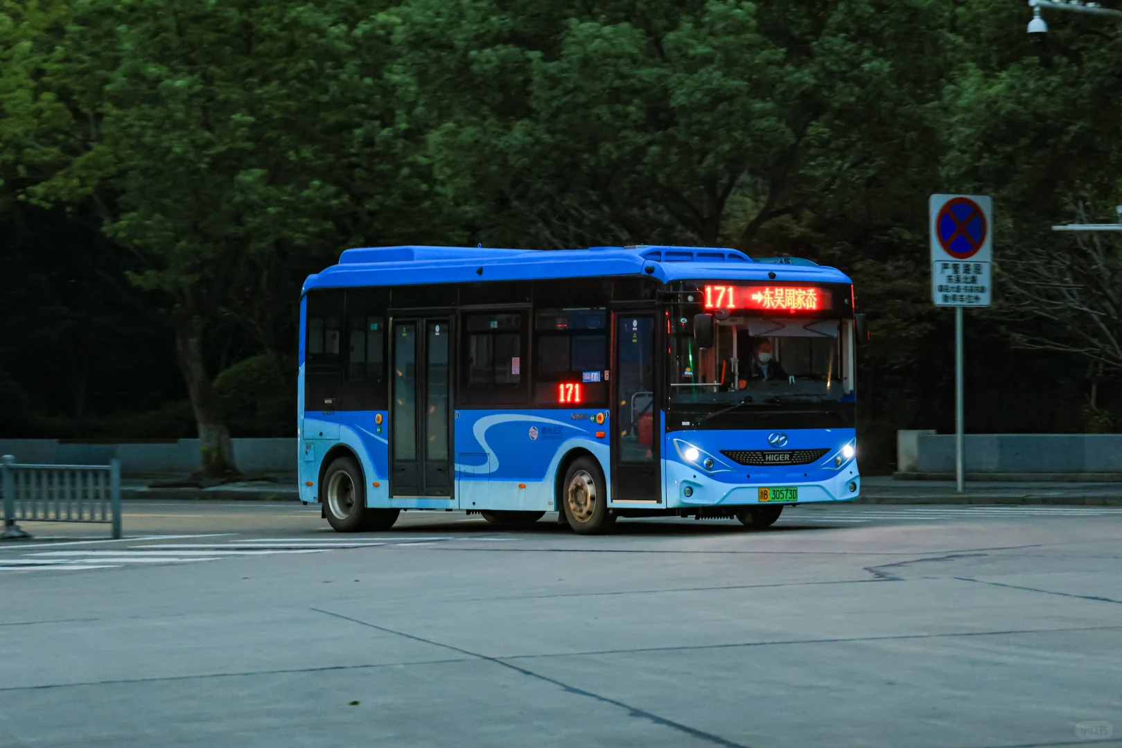 新车上线!宁波城乡公交25年批次海格清澜