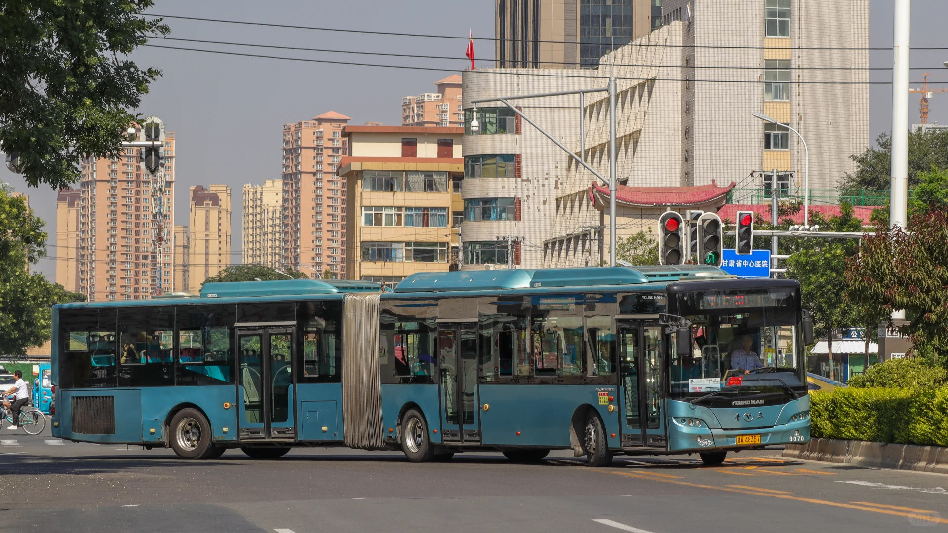 时日无多的金城BRT双开门大青后
