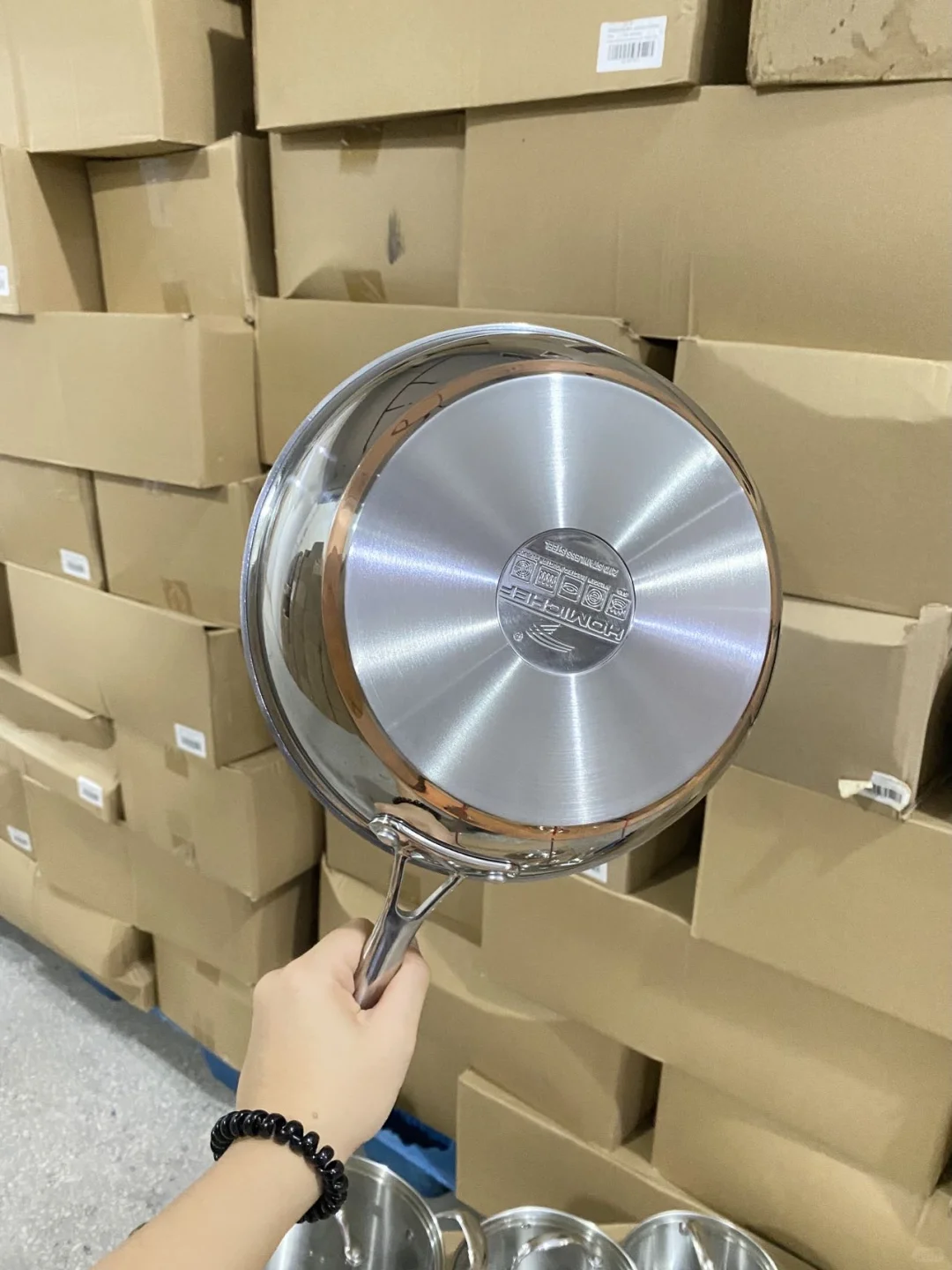 不锈钢钢锅，当时做出来成本都 400 多块?