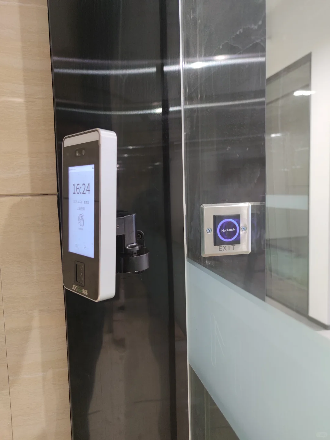 动态人脸识别，给用户方便的角度