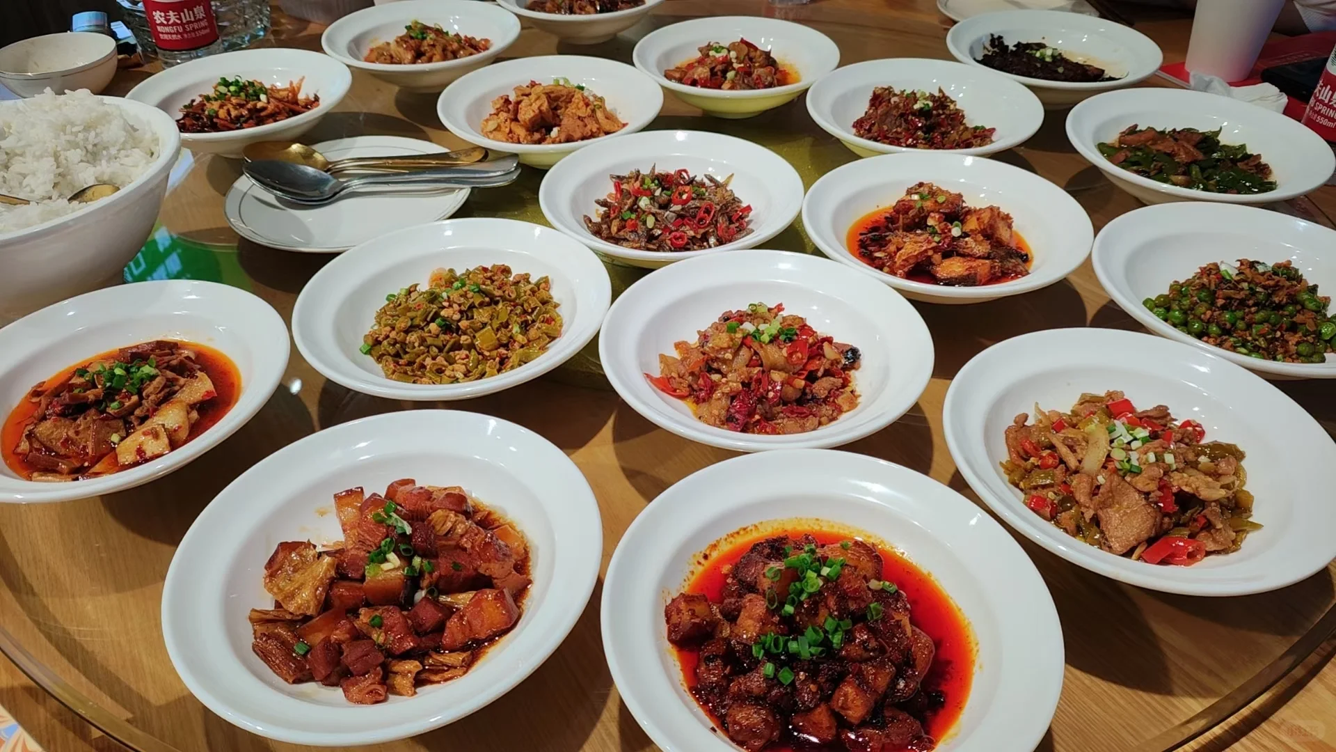 大事？关于你的午餐！