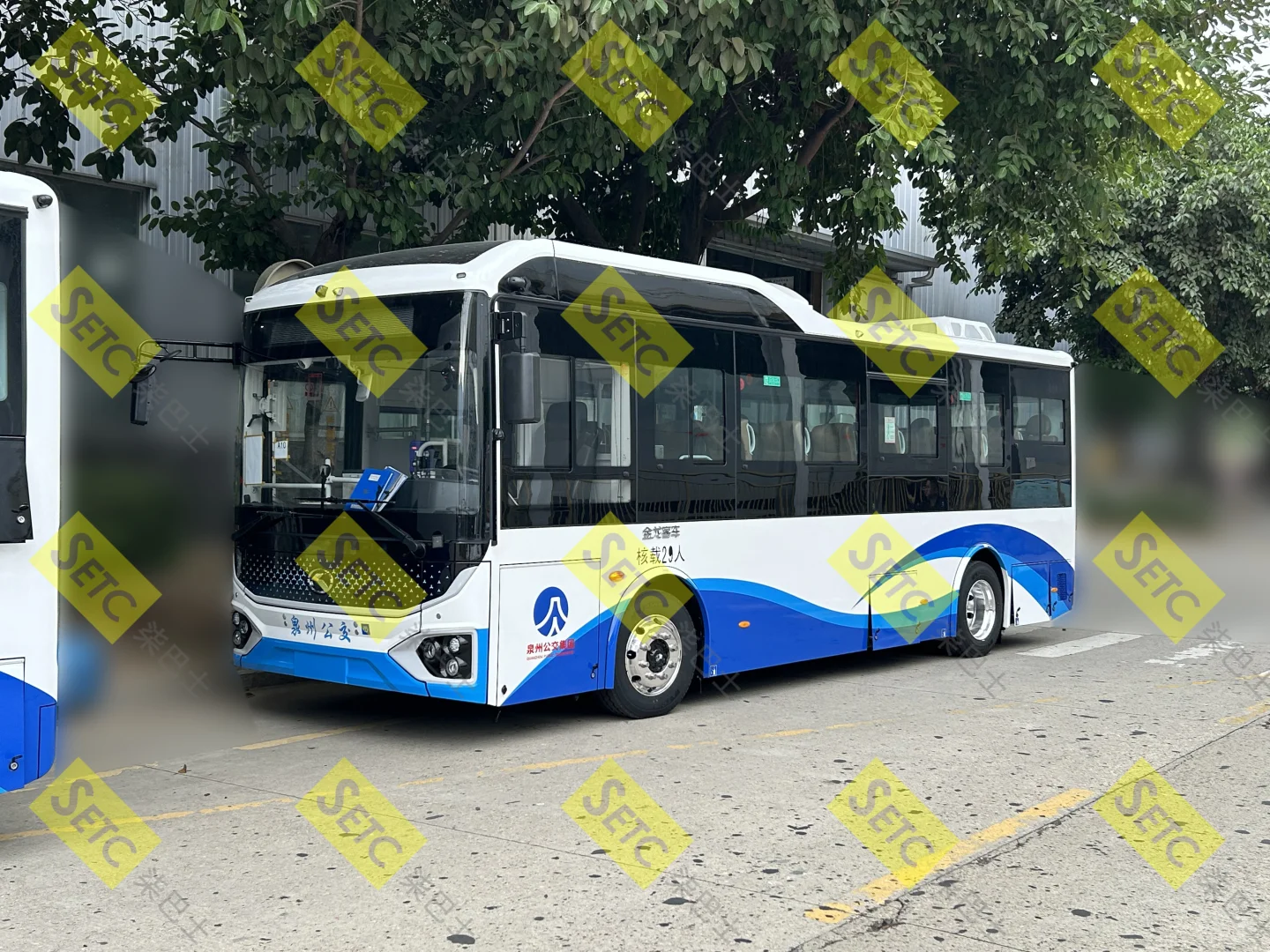 泉州公交 XMQ6815WGBEVL