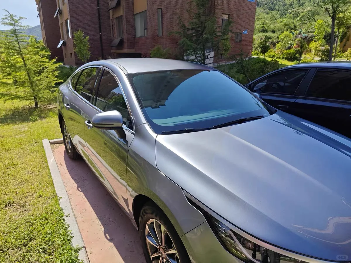 老天奶！4S店送的玻璃膜能有多离谱！