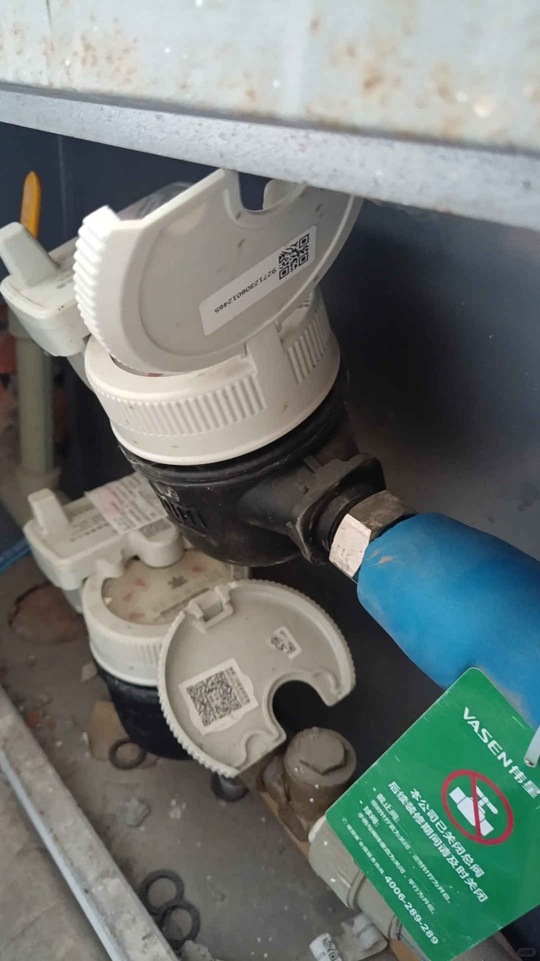 麻了，水表后面没有止回阀