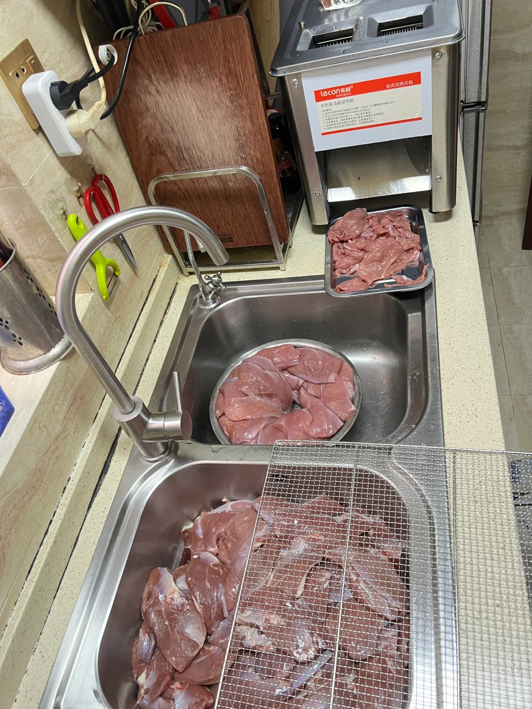 整个人都是生鸭肉味?