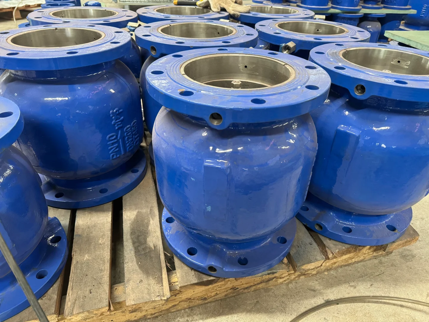 继承家业00后卖阀门