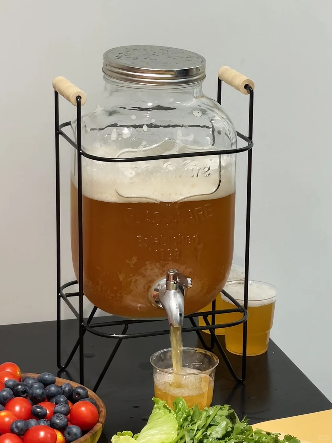 手抓下酒菜?年轻人的新型家宴聚餐 ！