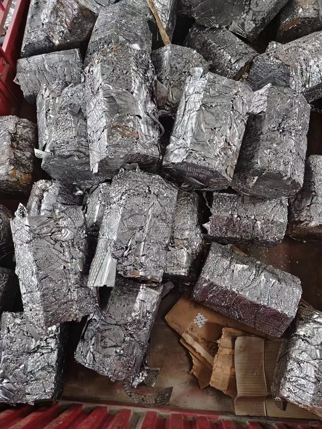 清一色低碳低锰压块冲子铸造专用～