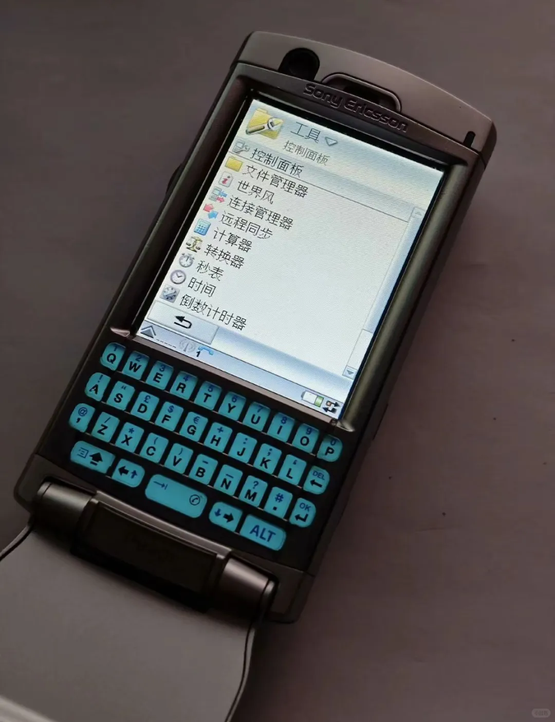 翻出二十年前的PDA智能手机，大屏依旧霸气