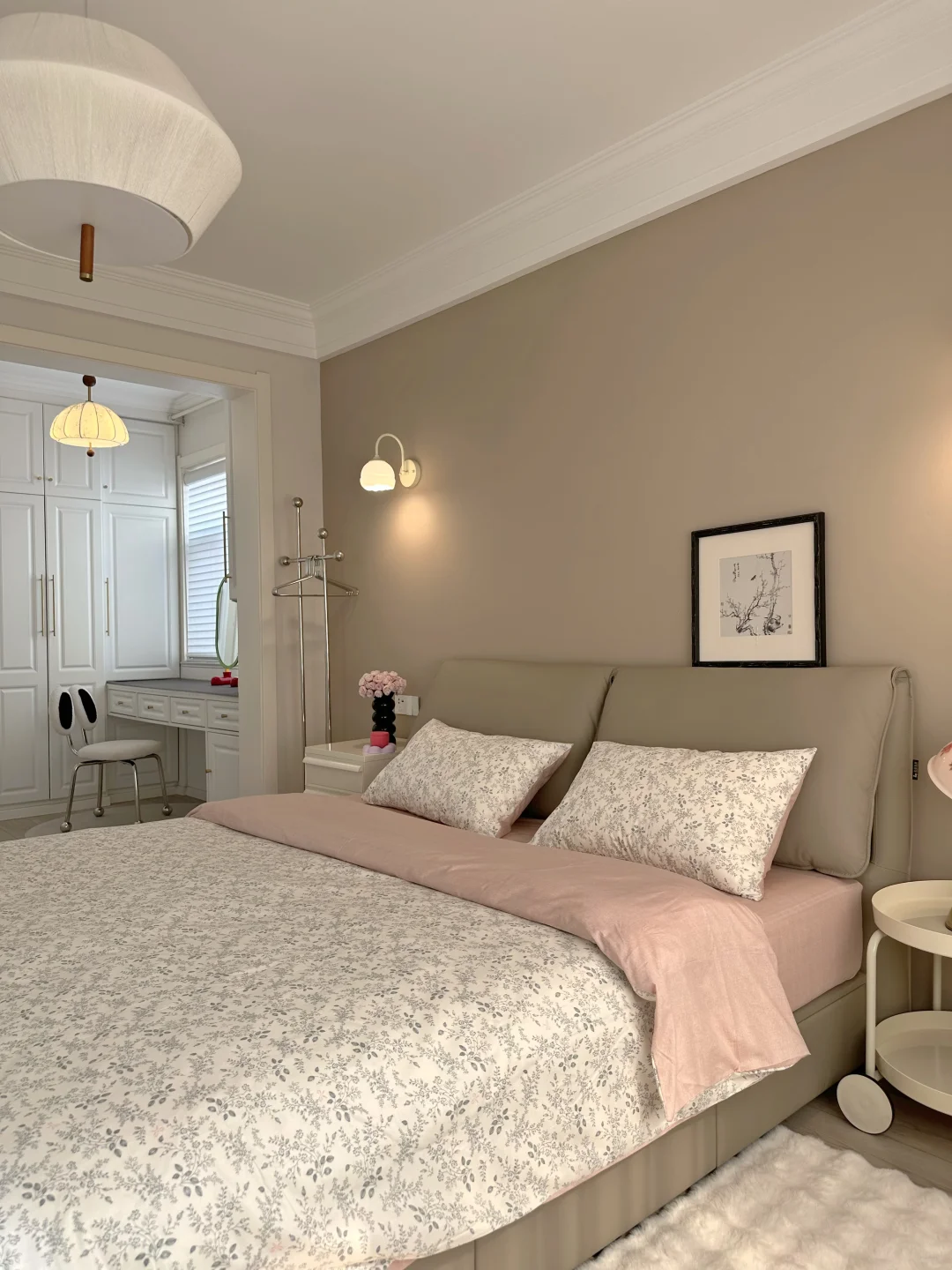 一个干净的卧室真的太治愈了~