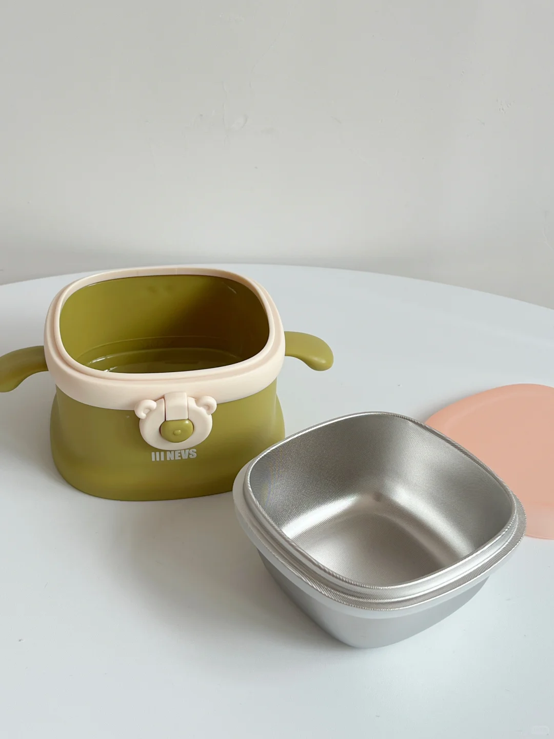 哪个宝宝还没有辅食碗？秋冬准备个保温的吧