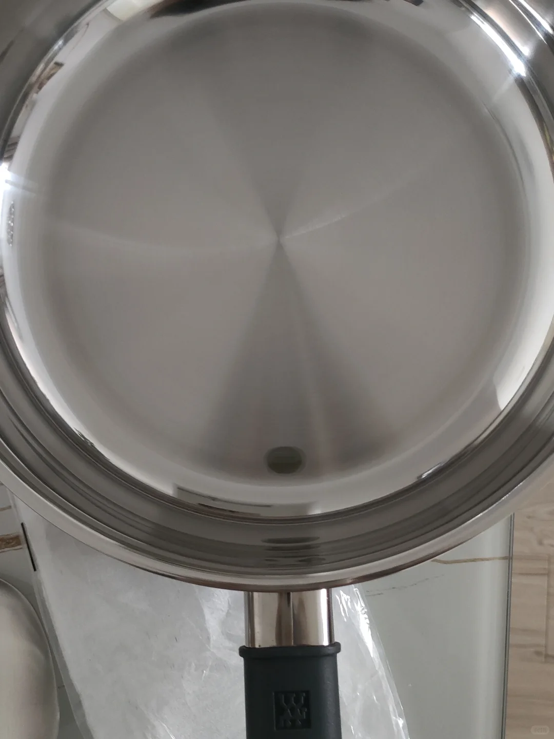 双立人不锈钢厨具质量测试符合304标准