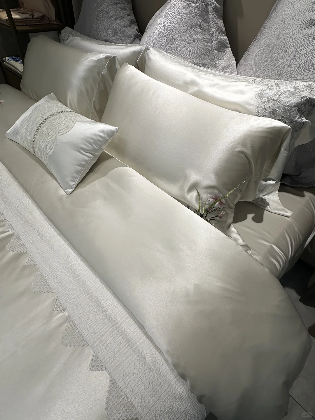 最贵真丝 这套要上万了