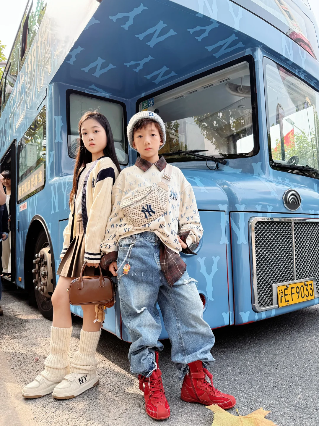 魔都来了一辆专载潮童的bus?有谁还没上车