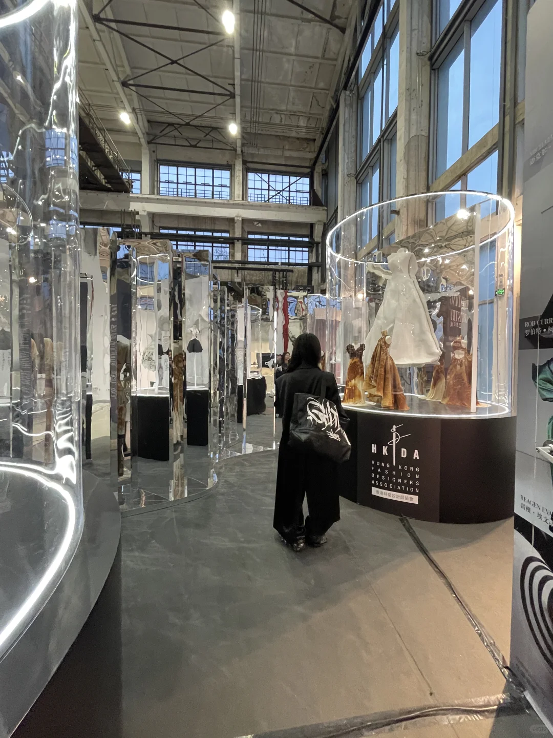 展陈分享｜一场立体裁剪•时尚变革时装艺术