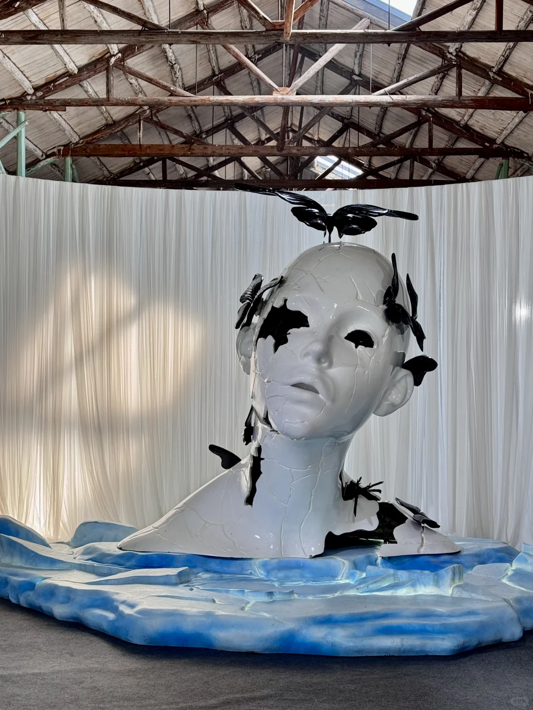 ?我很少用“震撼”形容一场展！