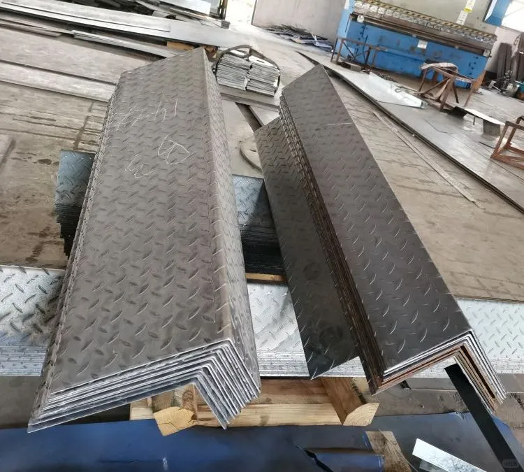 花纹钢板制作成踏步板：为何成工程界的首选