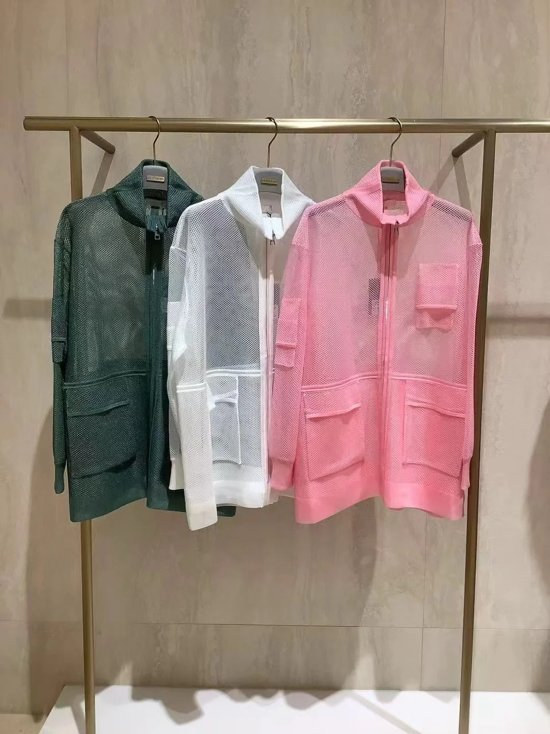 走在T台的秀场上?