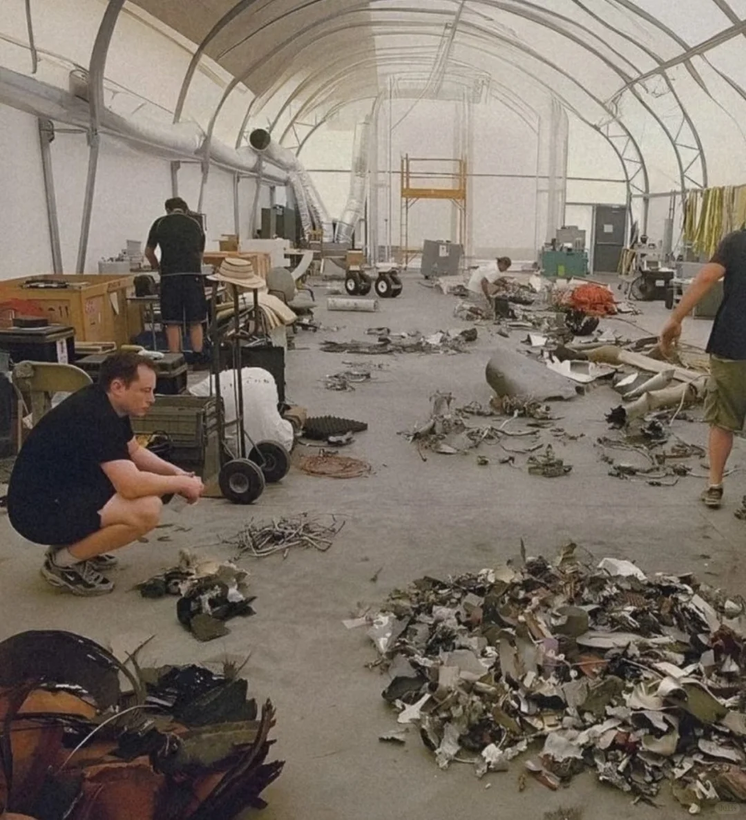 2008 年，SpaceX 第三次发射失败后。