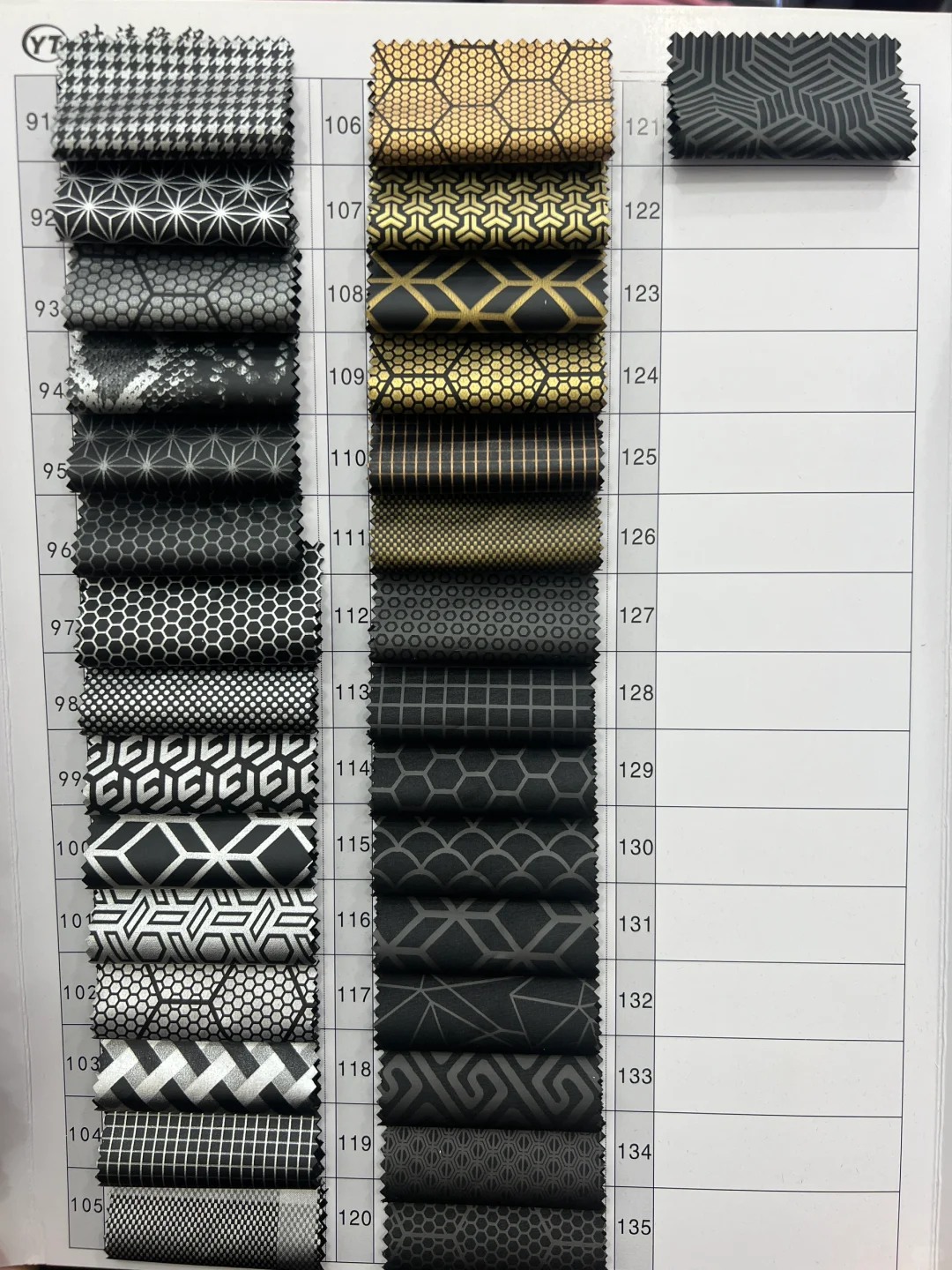 能使灯泡发光的里布哦！黑金蓄热系列！