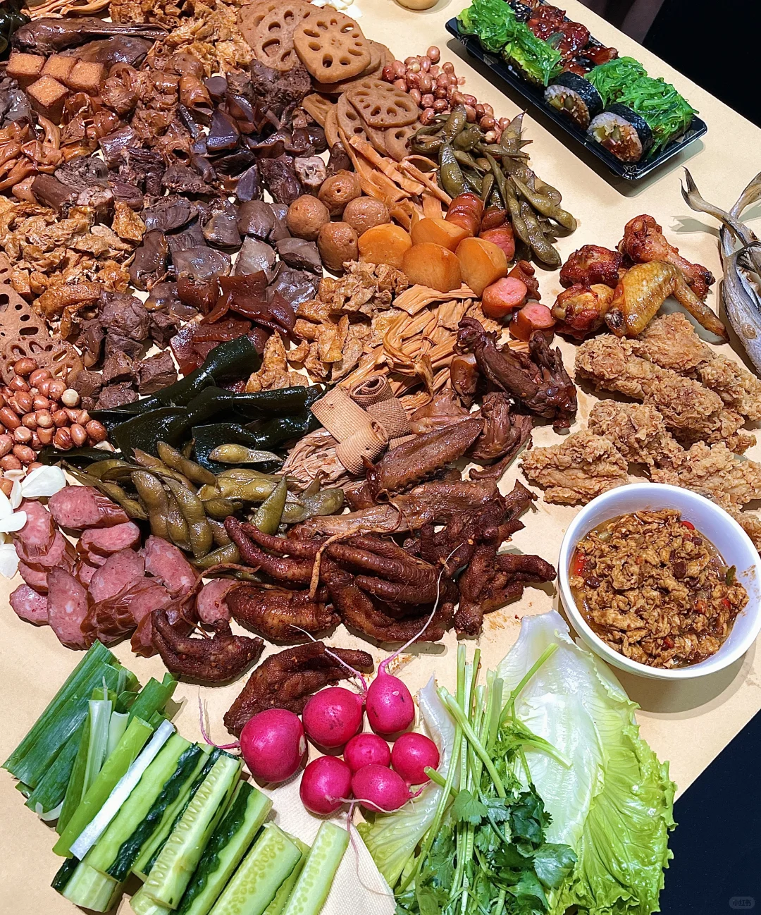 手抓下酒菜?年轻人的新型家宴聚餐 ！