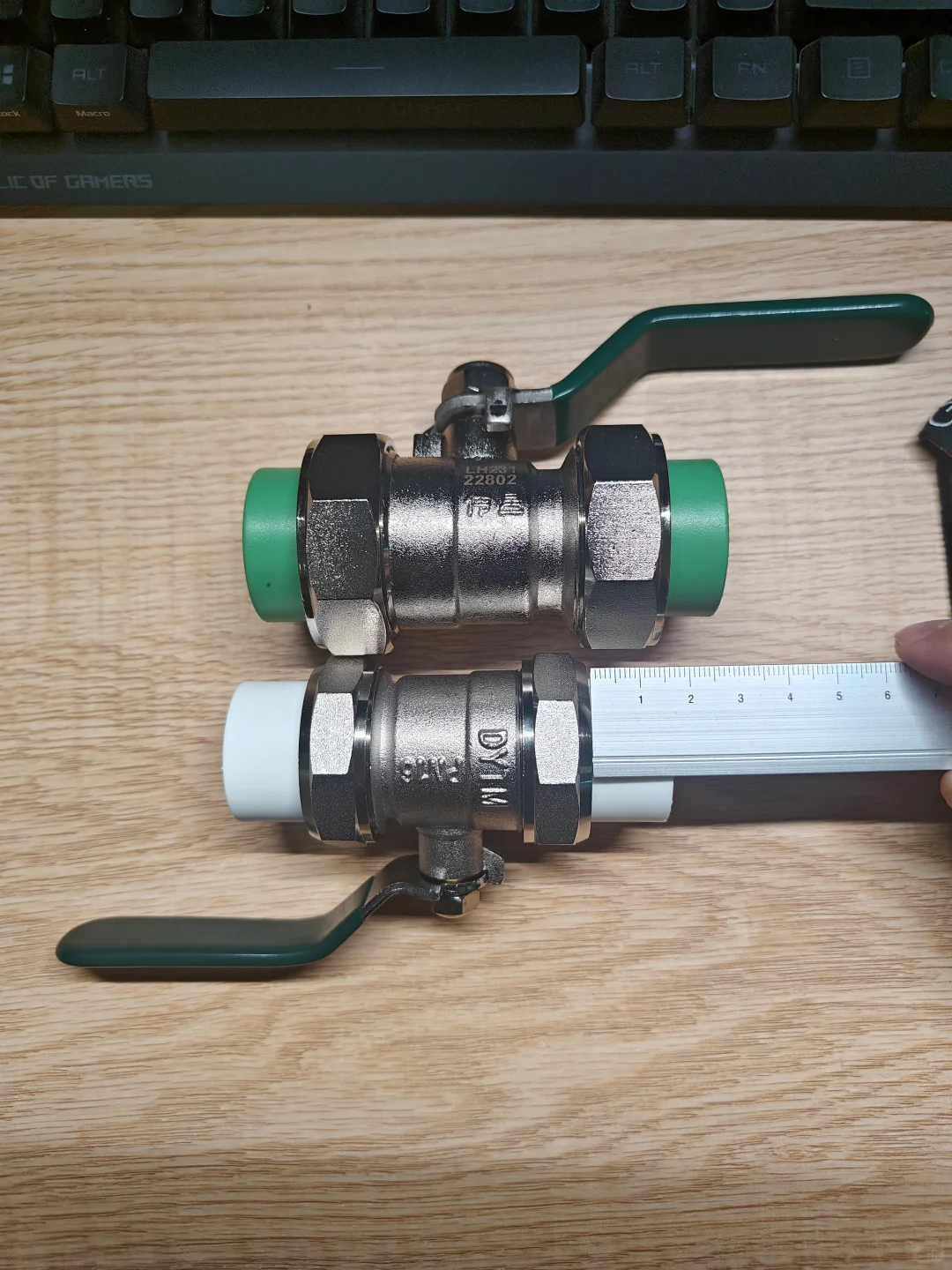 对比一下PPR球阀,伟星和盾运价格为啥差这