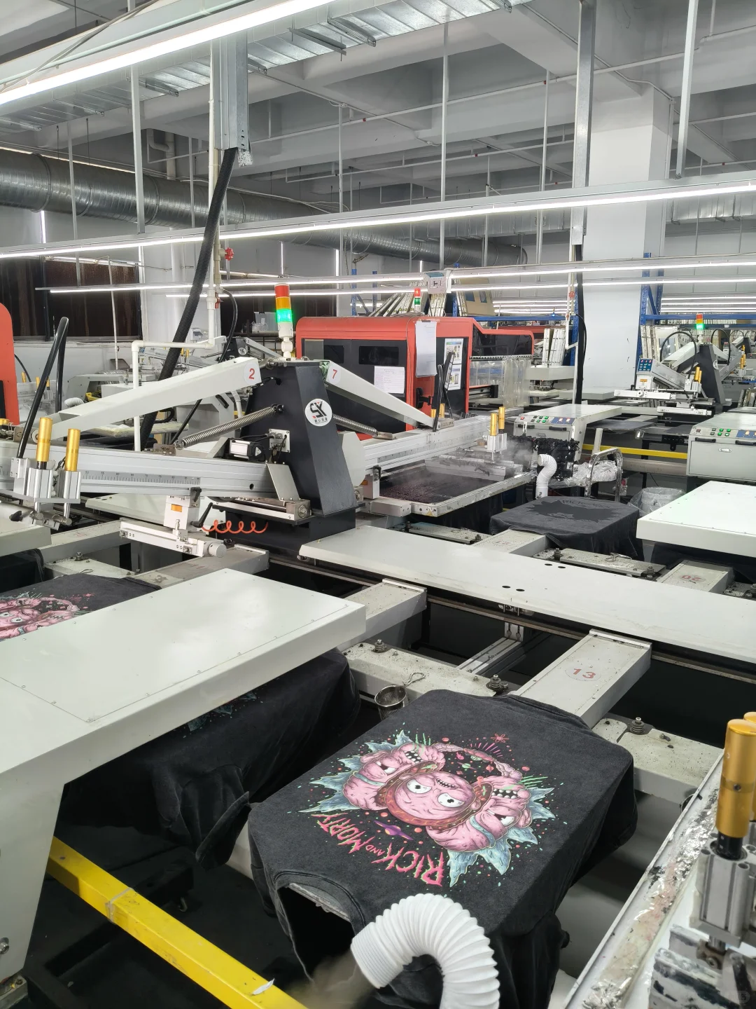 服装印花定制，找对工厂真的省很多事