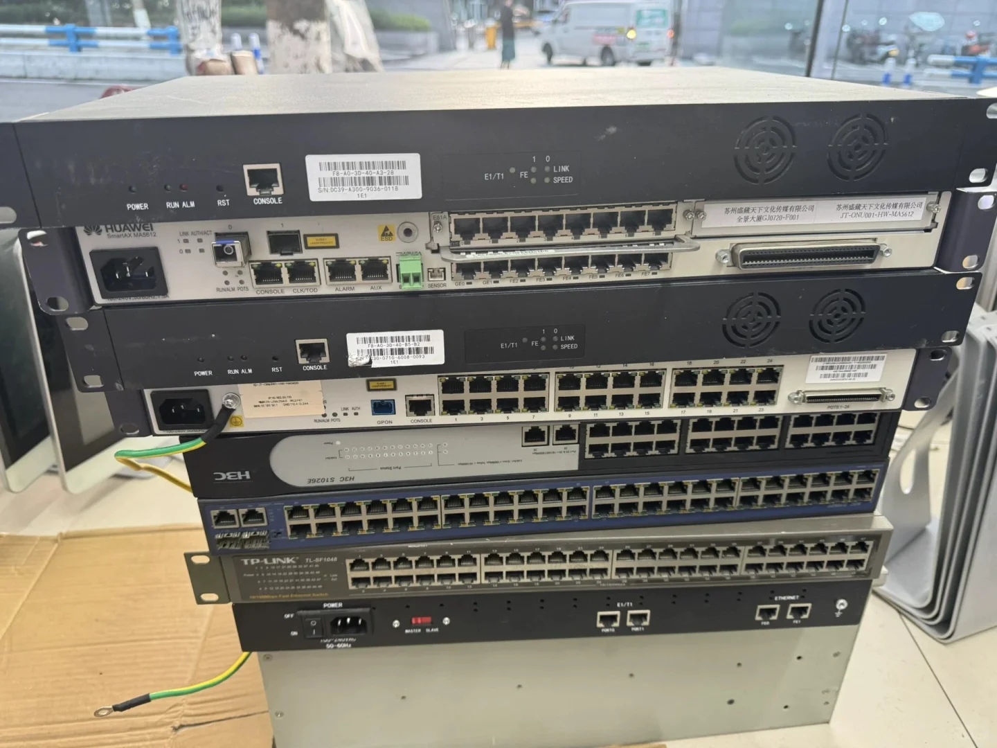 重庆废品回收，专业拆除门窗。