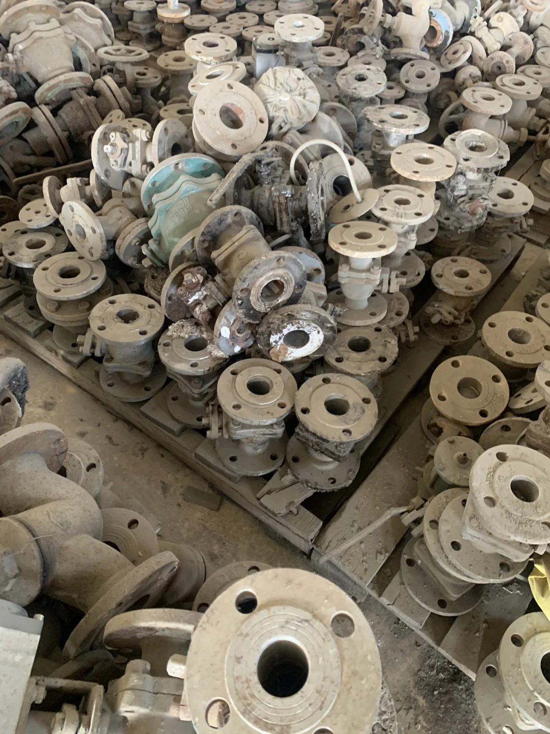 废铜烂铁，收收收