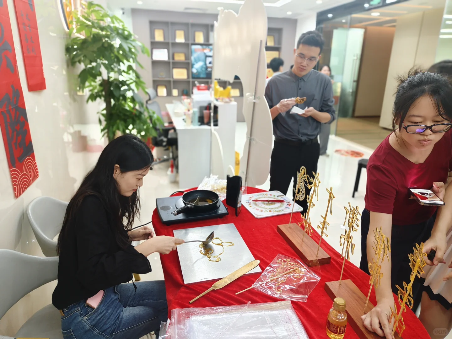 在律所画糖画？同事们都惊呆啦！｜非遗传承