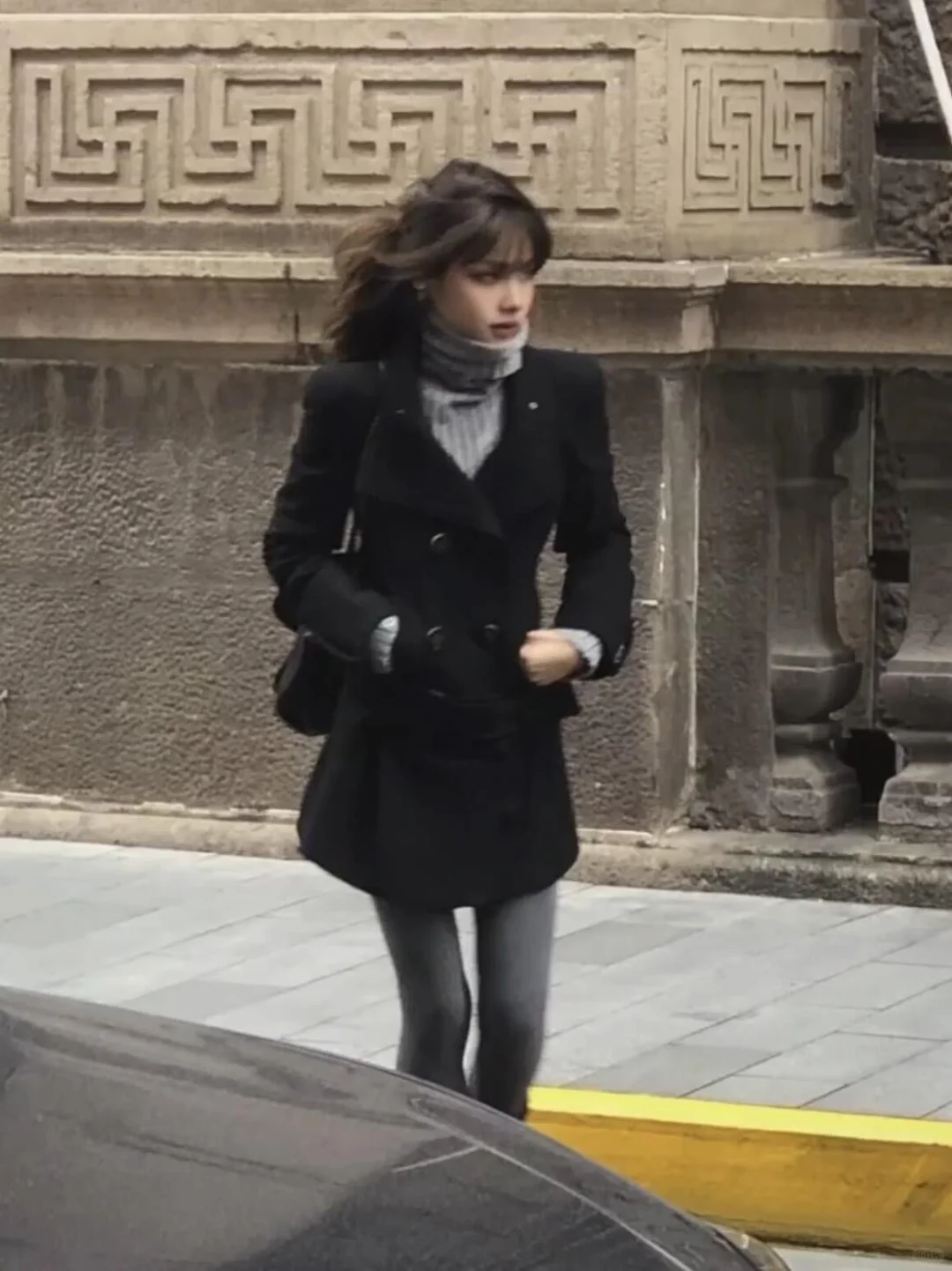 黑色正肩永远是经典这件有蹲的么？！！