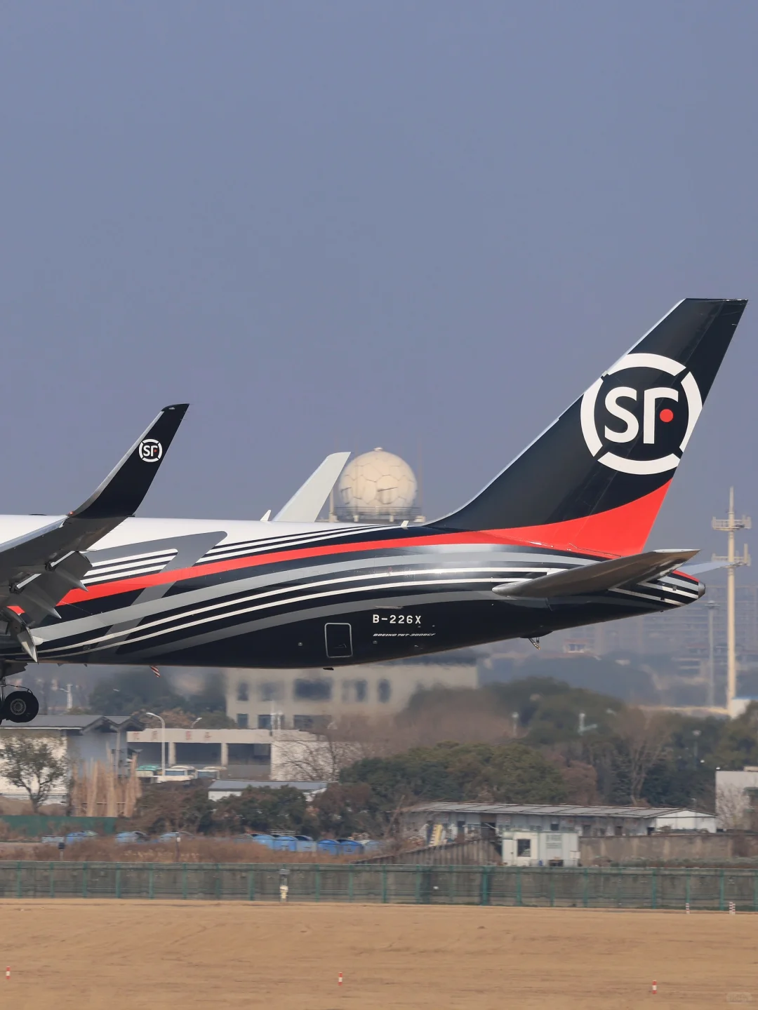 快递公司：圆通，UPS，顺丰B767货机