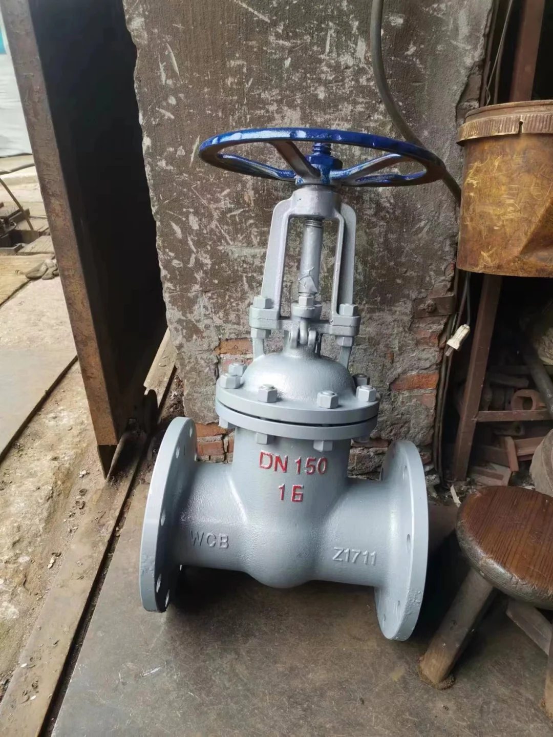 好，广泛应用于各种工业领域，精工铸造品质有保障，大量现货，欢迎咨询。 专业生产高压闸阀批发，锻钢闸阀，闸阀批发，密封性能 生产销售批发各种铸钢法兰闸阀，刀型闸阀现货，铸钢法兰闸阀批发，信誉更好，质优价