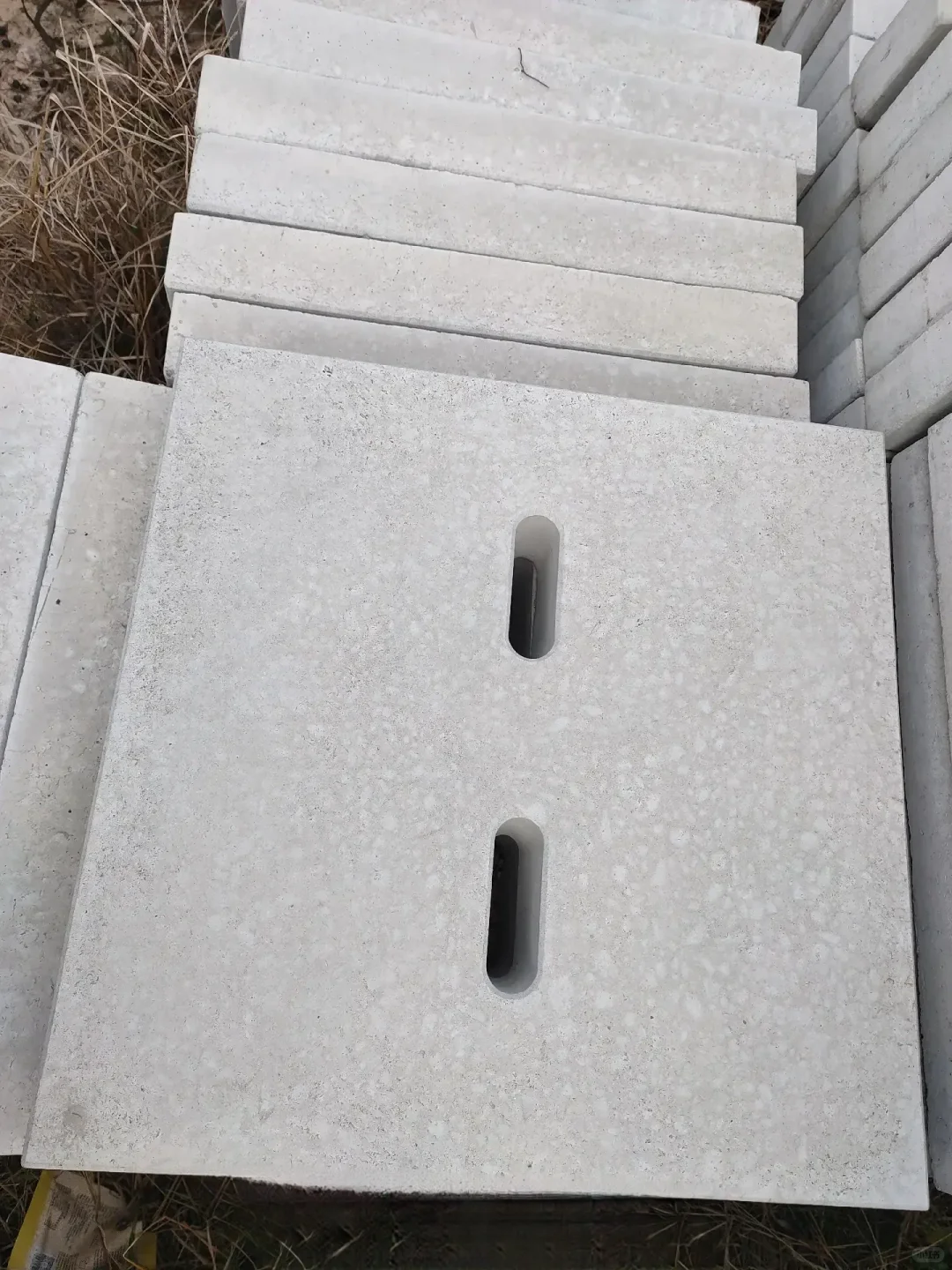 来点不一样的，各型号混凝土预制件