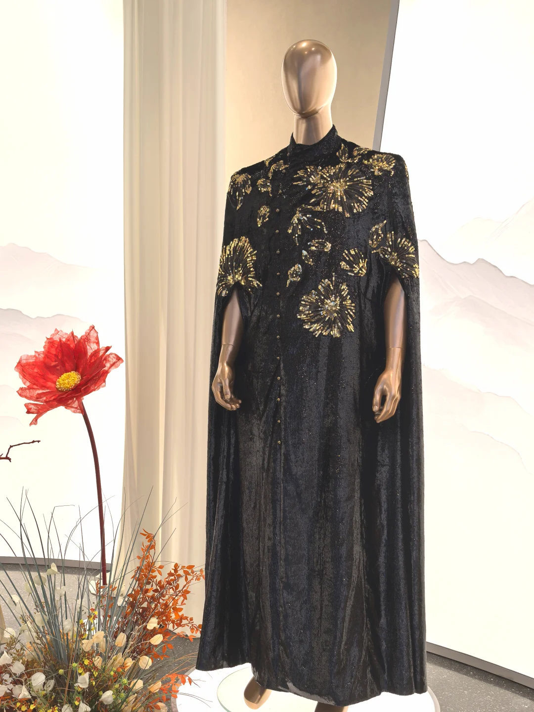 尚街新中式的NANCY孙品牌明星礼服展