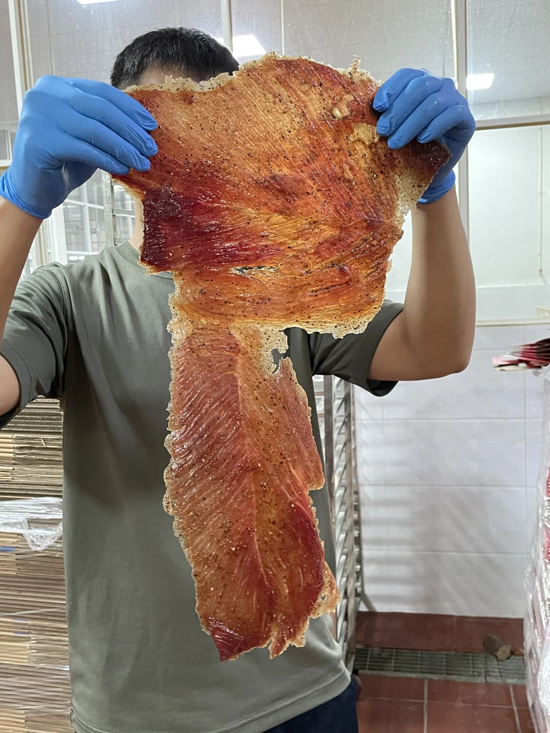 我妈让我发网上去卖，笑死了卖给谁啊