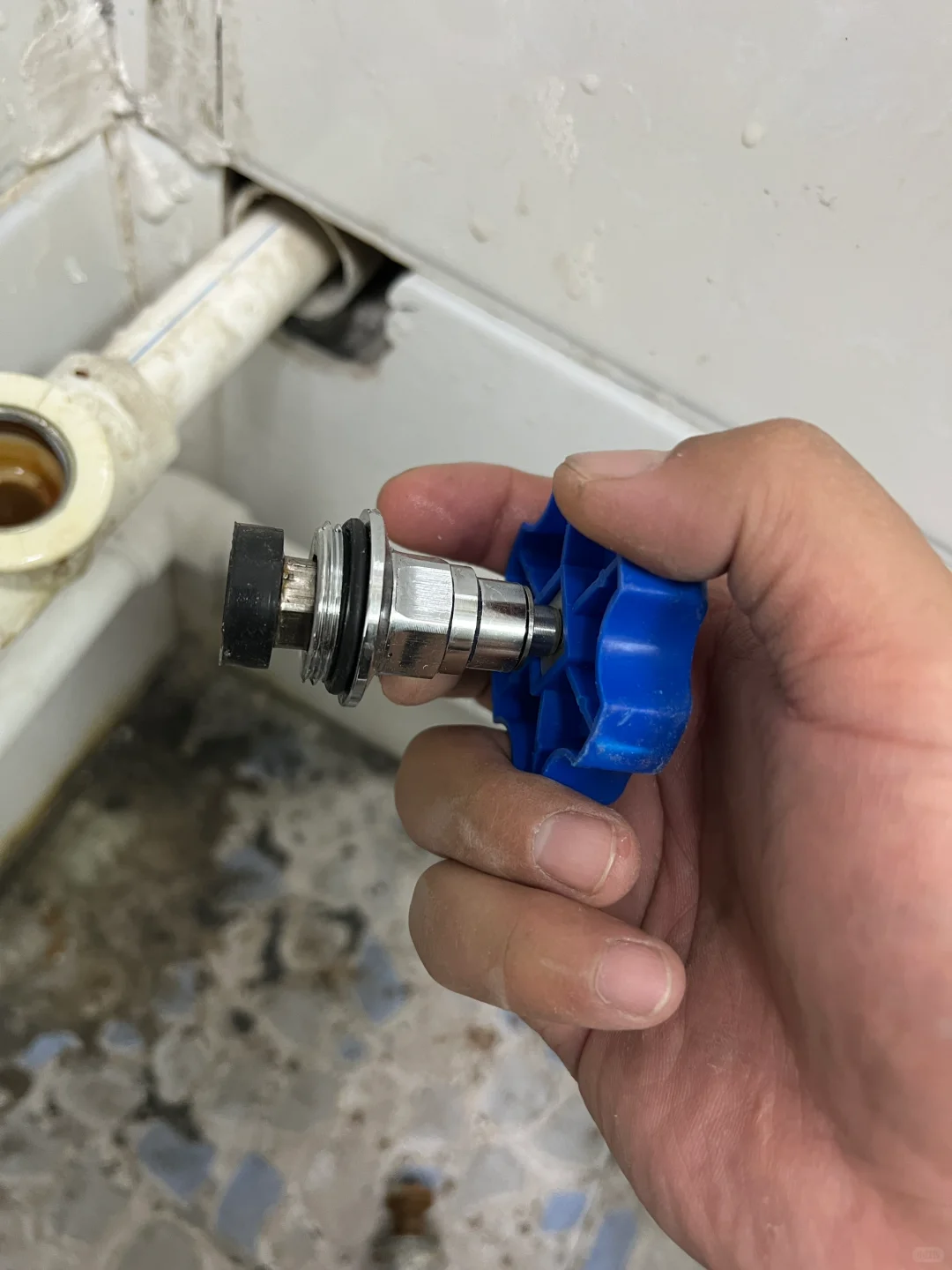 两步解决截止阀漏水