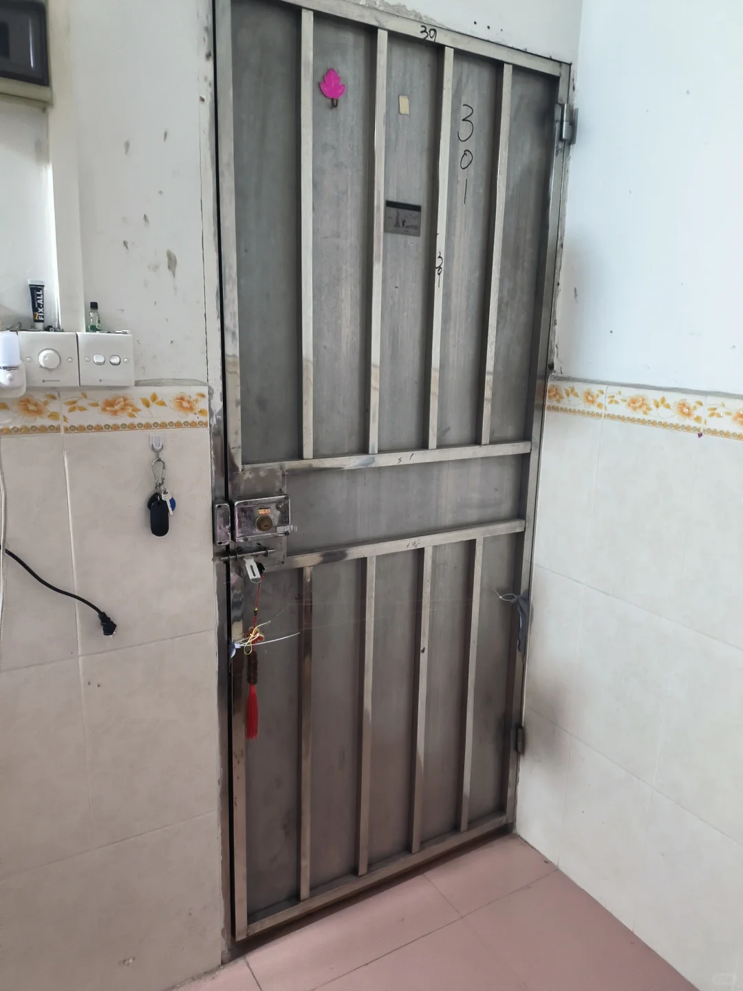 出租房隔音.铁门低成本隔音