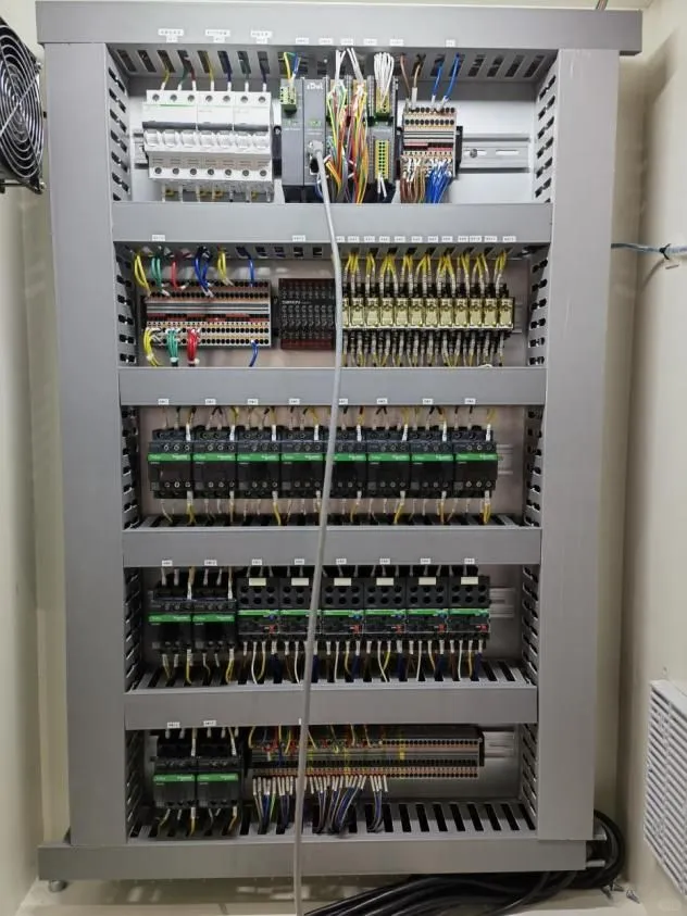 实点IO在光伏玻璃自动包装流水线上的应用