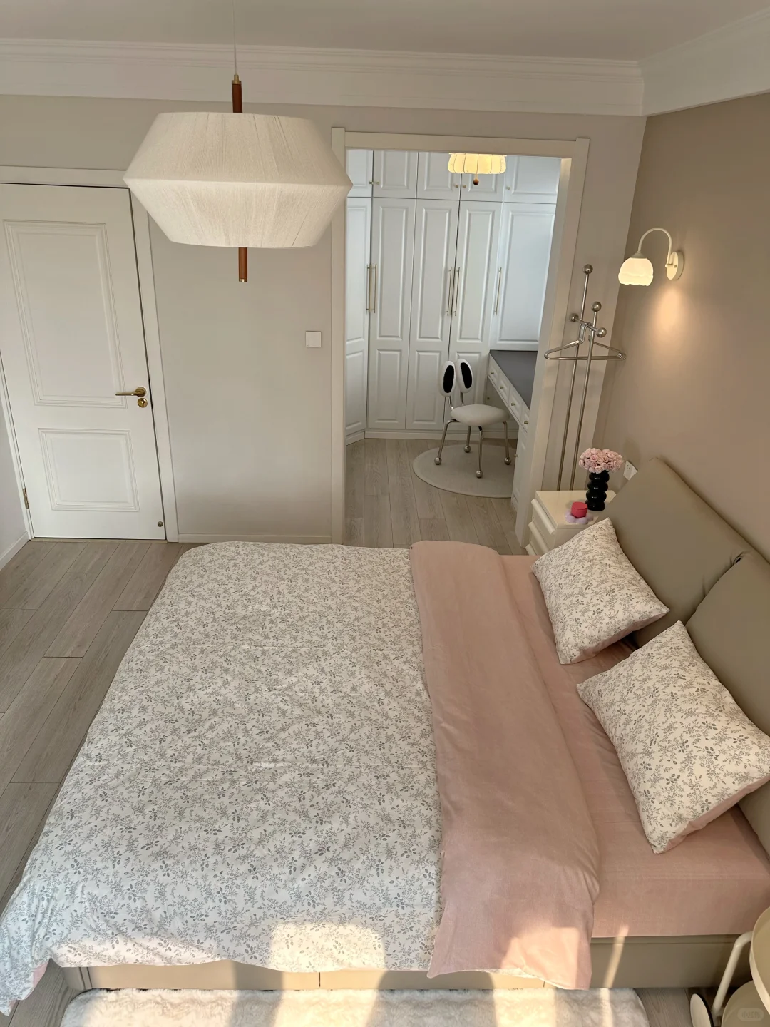 一个干净的卧室真的太治愈了~