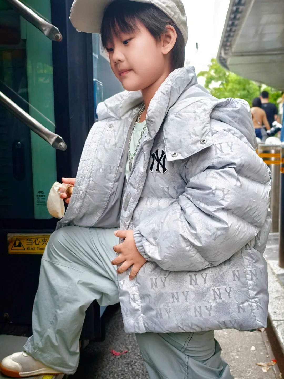 魔都移动潮拍天花板！MLBKIDS老花巴士