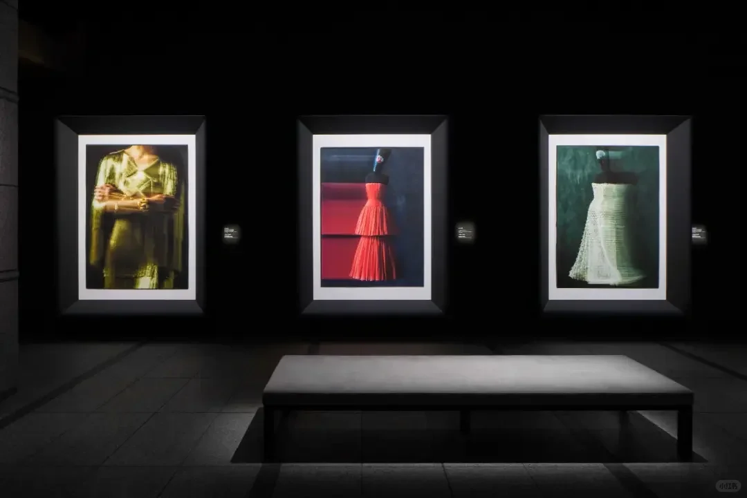 ⚫️坐观展览|当你走进时装展