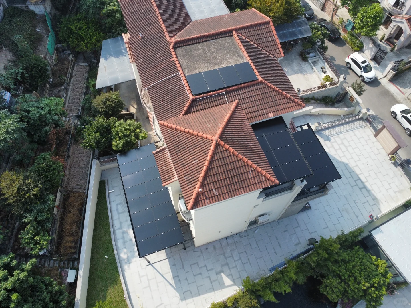 别墅光伏屋顶全攻略，你家别墅可以不交电费