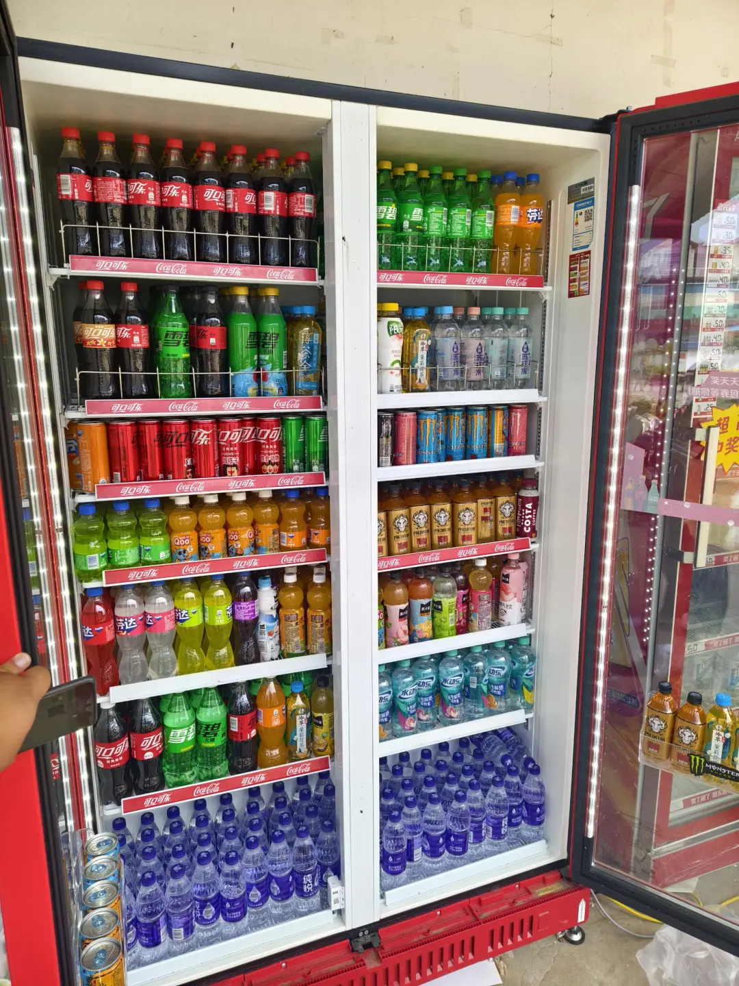 可口可乐，你来我请客，管饱的那种