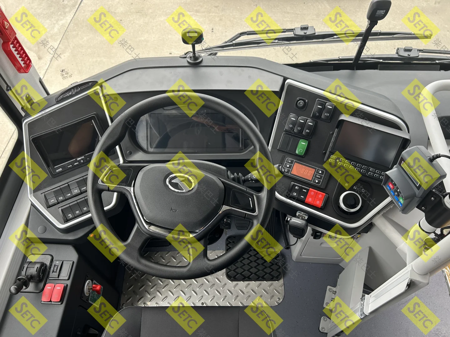 泉州公交 XMQ6815WGBEVL