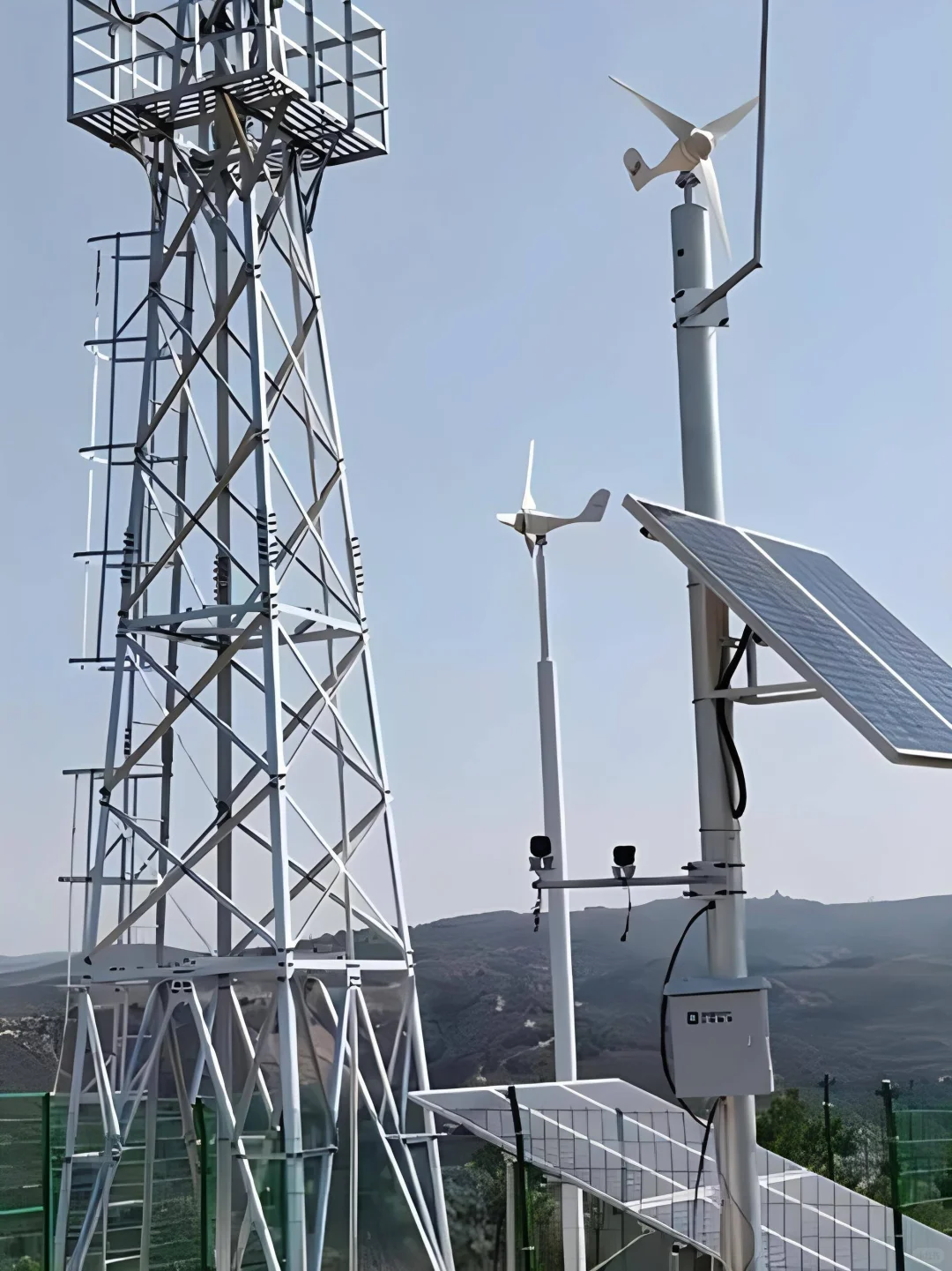 摄像视频监控铁塔