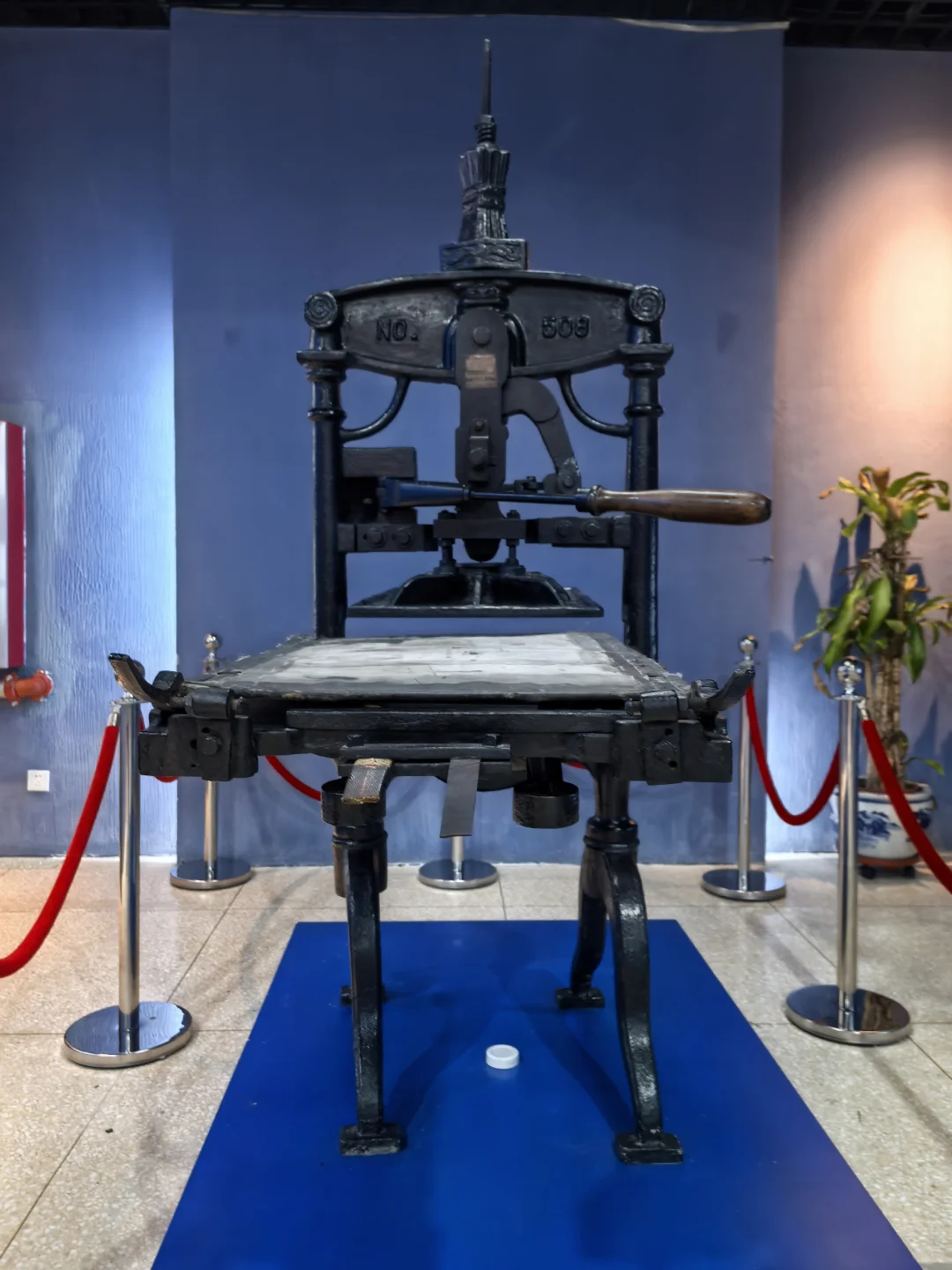 “提倡国货”：博物馆的手扳架印刷机