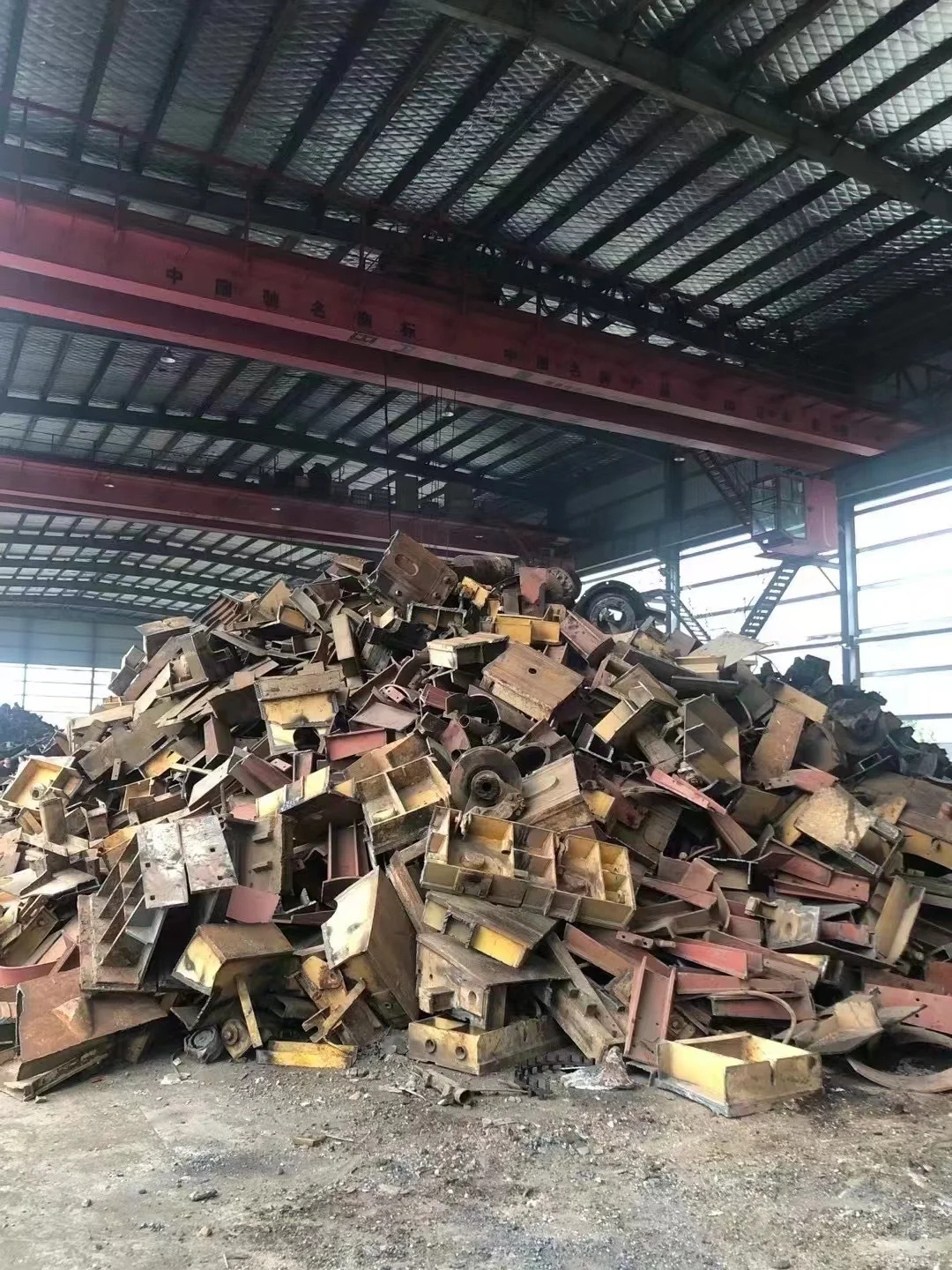 我爸让我发网上卖…啊…咋卖啊00后勇闯废钢界