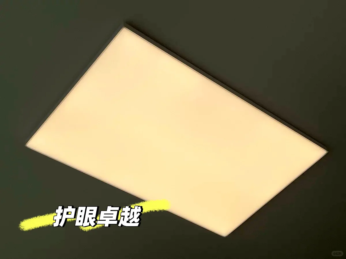 跃层家居“光”与“暖”智能双宠